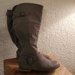 EUC wide calf boots( make offer)